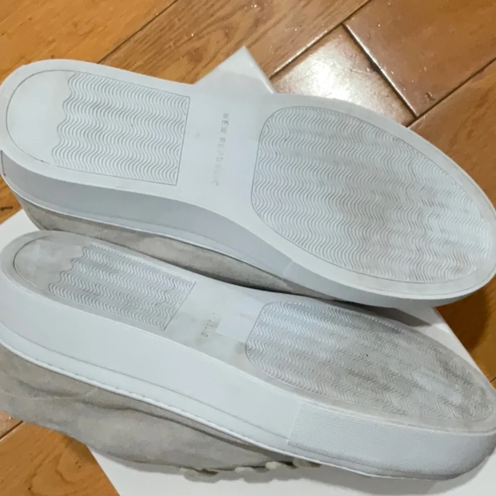 New Republic Malibu Sneaker in Beige Size: 8